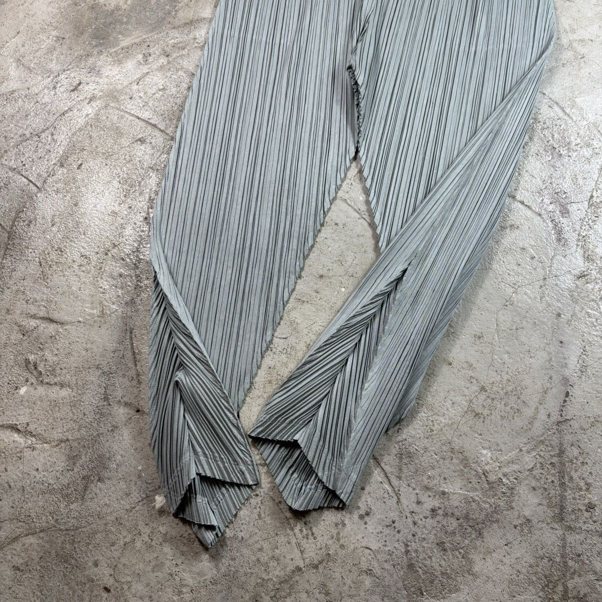 Pleats Please Issey Miyake Pleats Please Issey Miyake - Pleated Trouser ( Teal Green ) Size 32" / US 10 / IT 46 - 3 Thumbnail