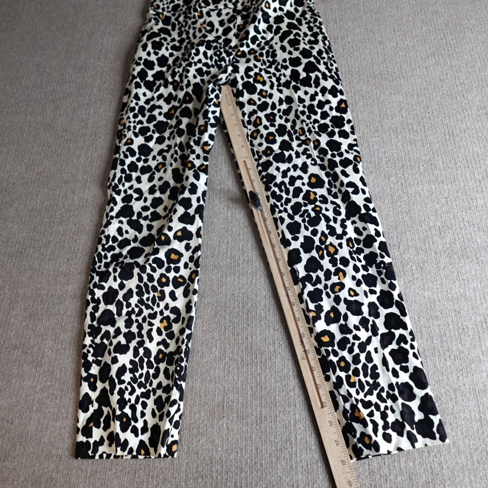 St. John St. John Pants 4 White Black Cotton Blend Flat Front Straight Leg Chino Womens Regular USA Manufactured N/A Size 27" / US 4 / IT 40 - 7 Thumbnail
