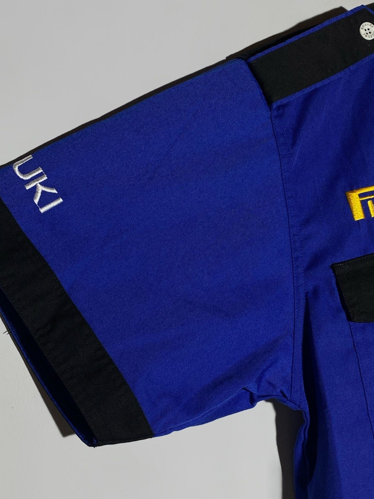 Japanese Brand Vintage Suzuki Pirelli Team racing moto shirt Size US L / EU 52-54 / 3 - 12 Thumbnail