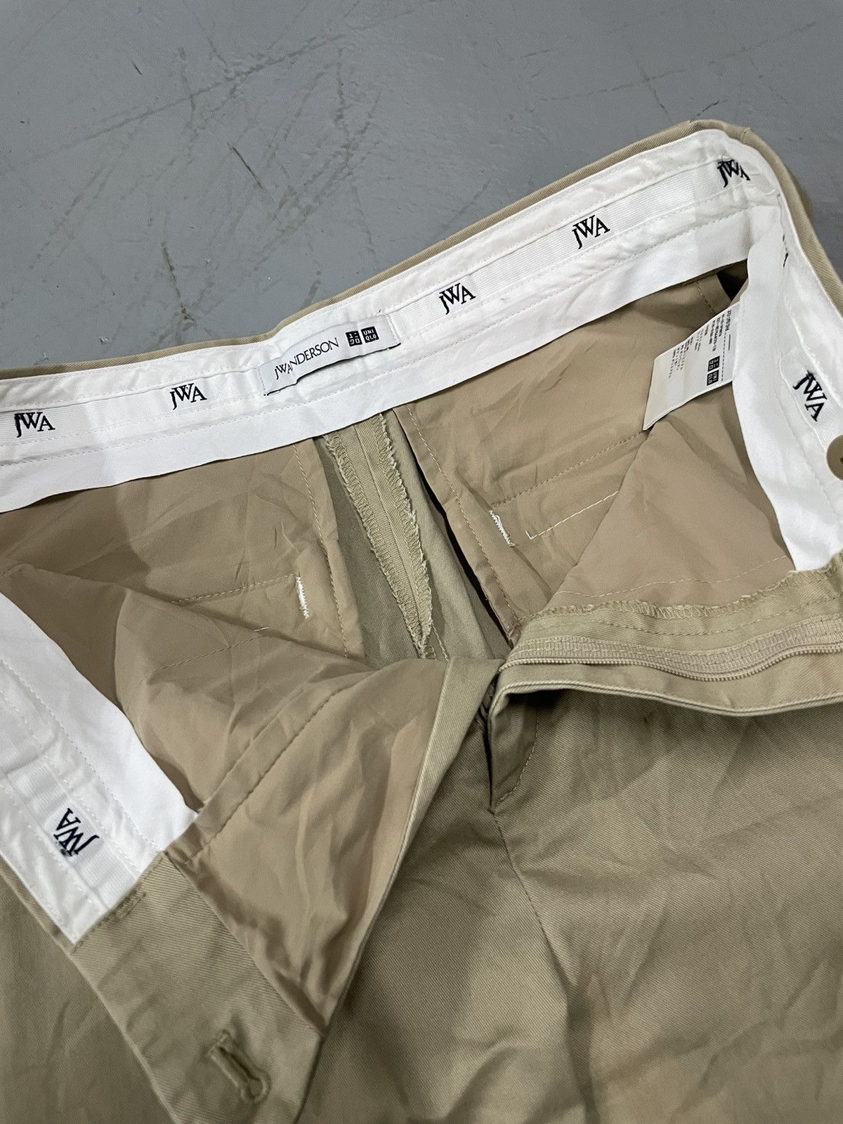 JW Anderson × Uniqlo Uniqlo X Jw anderson Slack Pants Size US 30 / EU 46 - 4 Thumbnail
