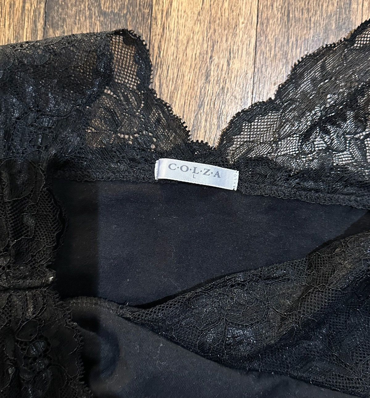 Vintage Black lace low-cut v-neck vintage COLZA top Size L / US 10 / IT 46 - 3 Thumbnail