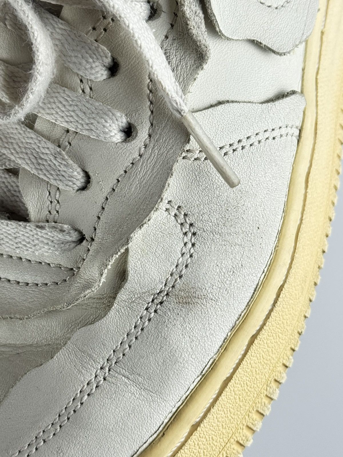 Comme des Garcons × Nike Comme des Garçons x Nike Air Force 1 Mid 'Triple White' Size US 5.5 / EU 38 - 15 Thumbnail
