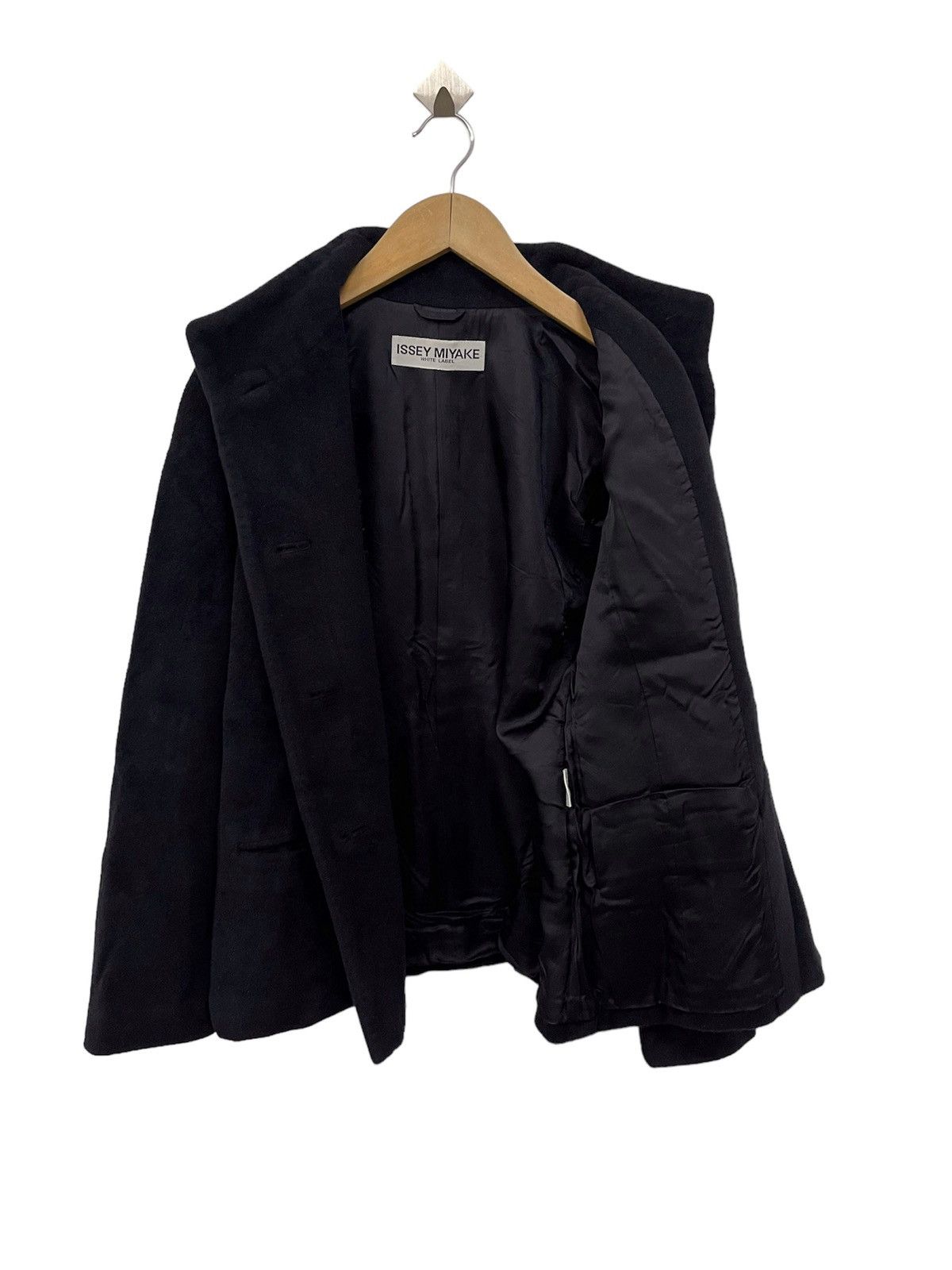 Issey Miyake Angora Wool Issey Miyake White Label Jacket Size M / US 6-8 / IT 42-44 - 2 Thumbnail