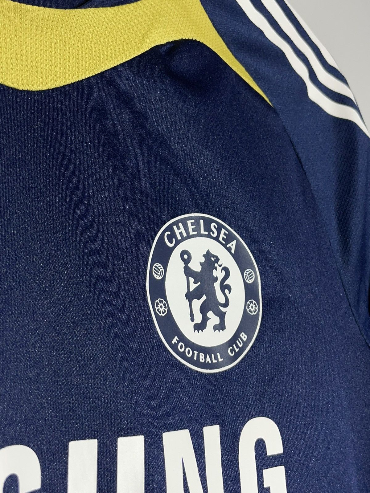 Adidas × Chelsea Soccer Chelsea FC Adidas 2010/11 Training Y2k Football Shirt Size US M / EU 48-50 / 2 - 4 Thumbnail