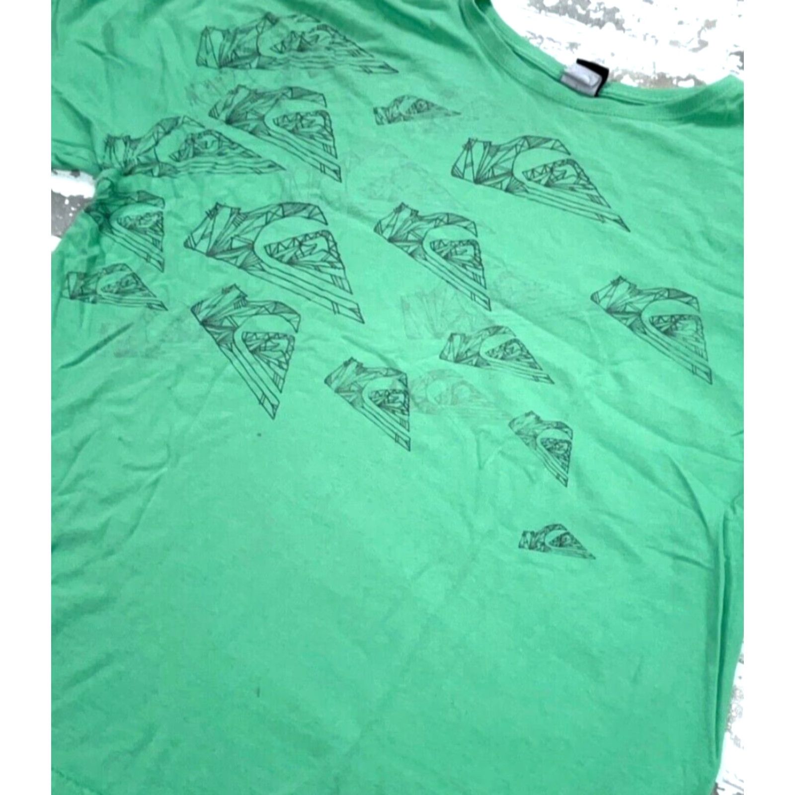 Quiksilver VINTAGE Quiksilver Shirt Men XL Green Geometric AOP All Over Crew Neck Short Sleeve T-Shirt 00s Outdoor Mens Size US XL / EU 56 / 4 - 2 Thumbnail
