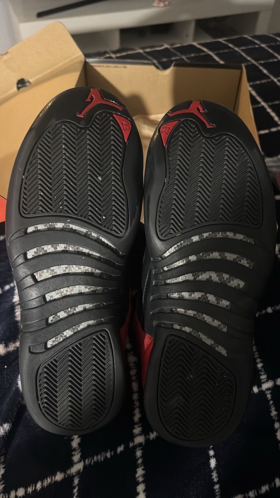 Jordan Brand Jordan 12 reverse flu games Size US 10 / EU 43 - 5 Thumbnail