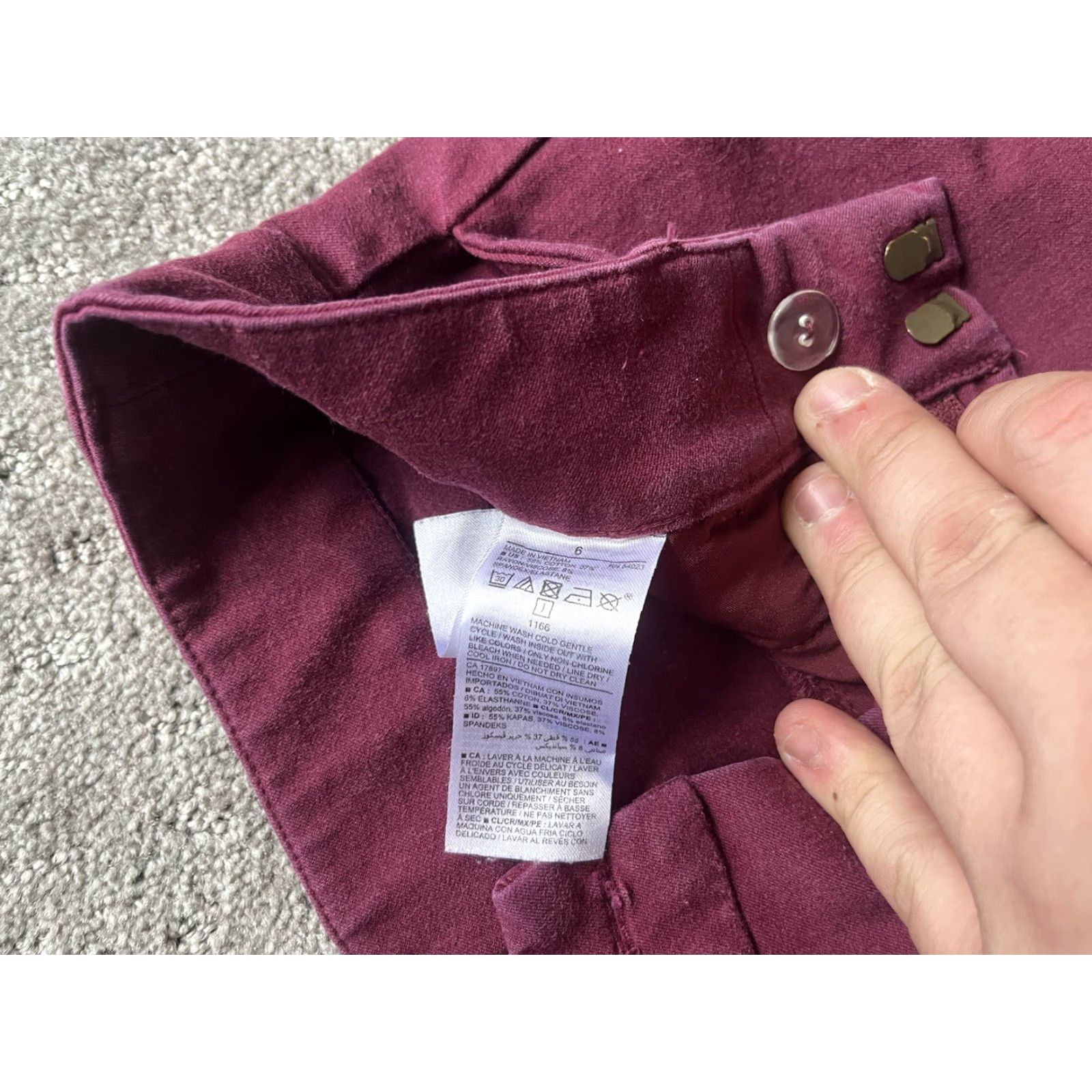 Old Navy Old Navy Pixie Pants Women Size 6 Maroon High Rise Slim Secret Pocket Pant Dress? Size 28" / US 6 / IT 42 - 6 Thumbnail