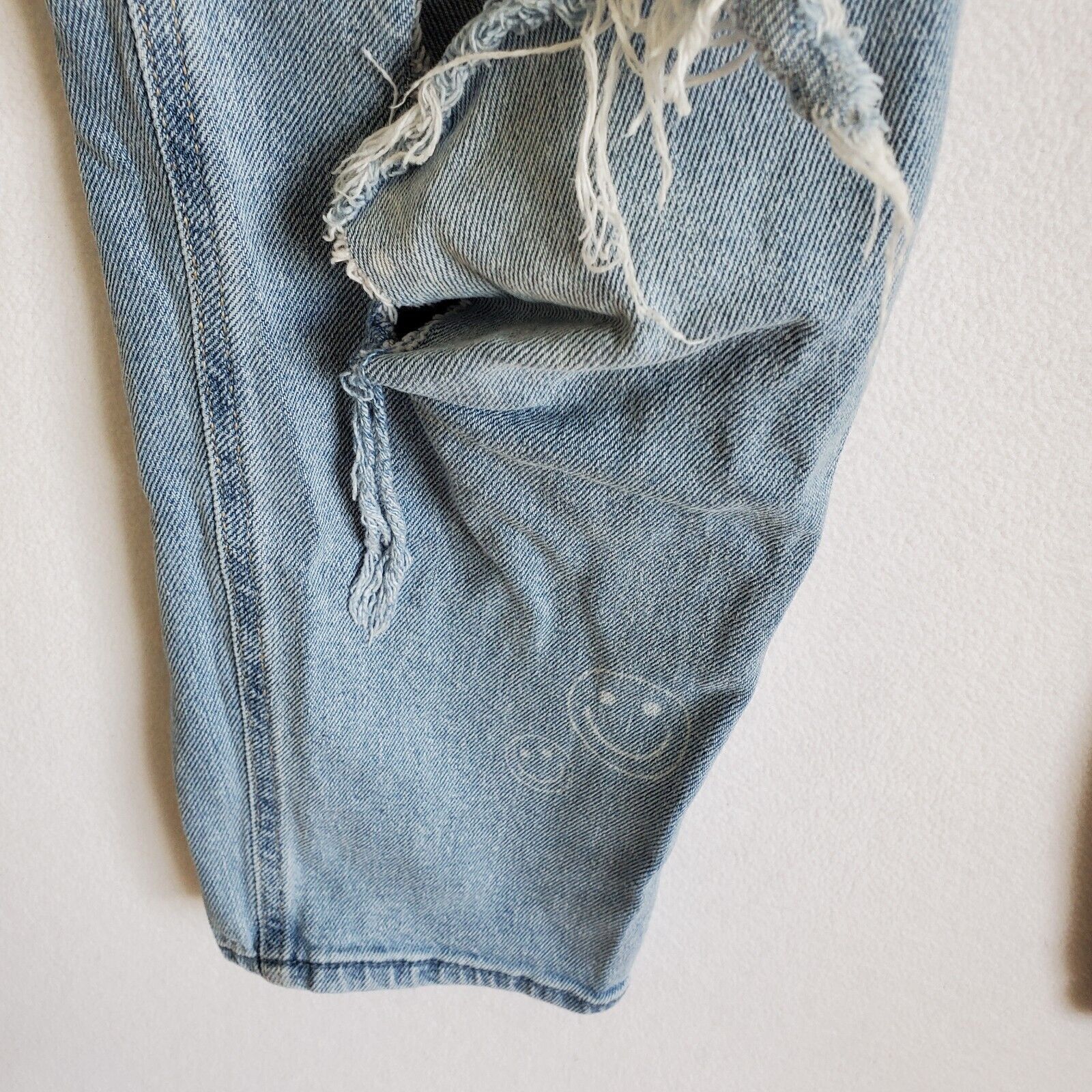 Hollister Hollister Face Distressed Ultra High Rise Mom Blue Jeans Size 29" - 8 Thumbnail