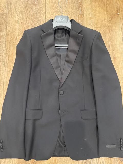Prada Prada single breasted black suit with satin lapel Size 48R - 1 Thumbnail