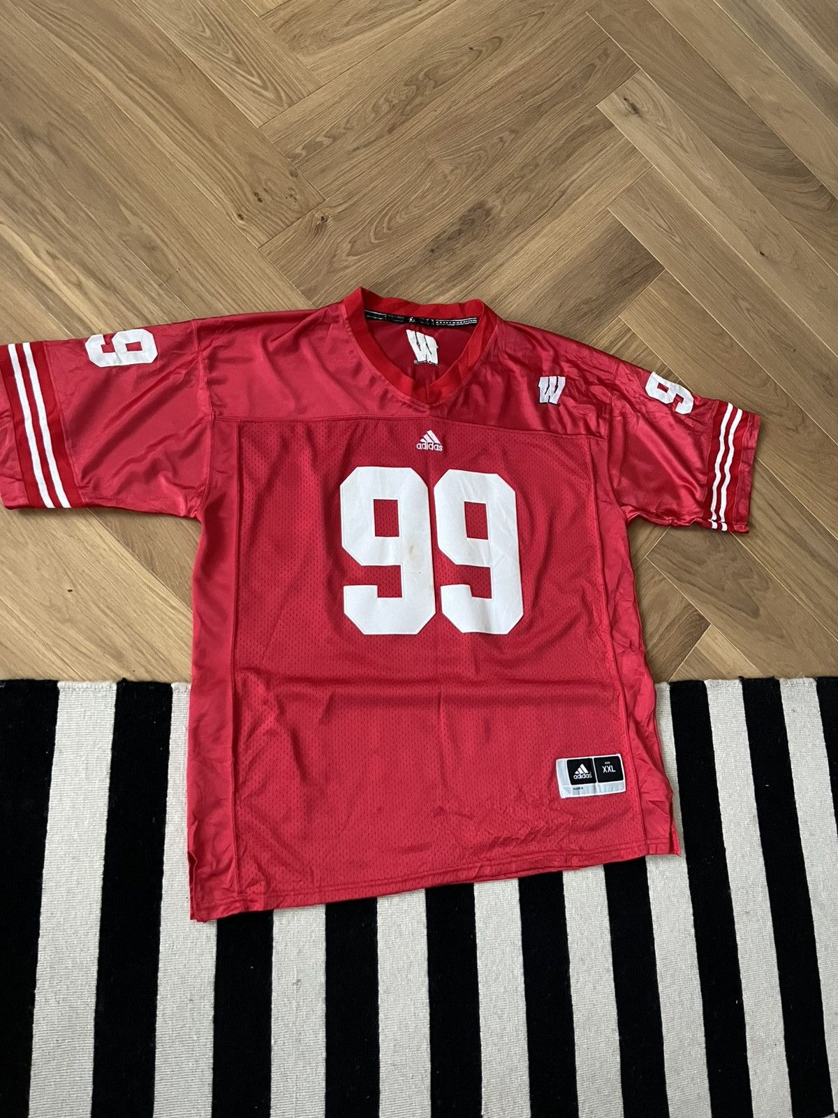 Adidas Wisconsin Badgers #99 J.J. Watt Adidas Replica Jersey Size US XXL / EU 58 / 5 - 2 Thumbnail