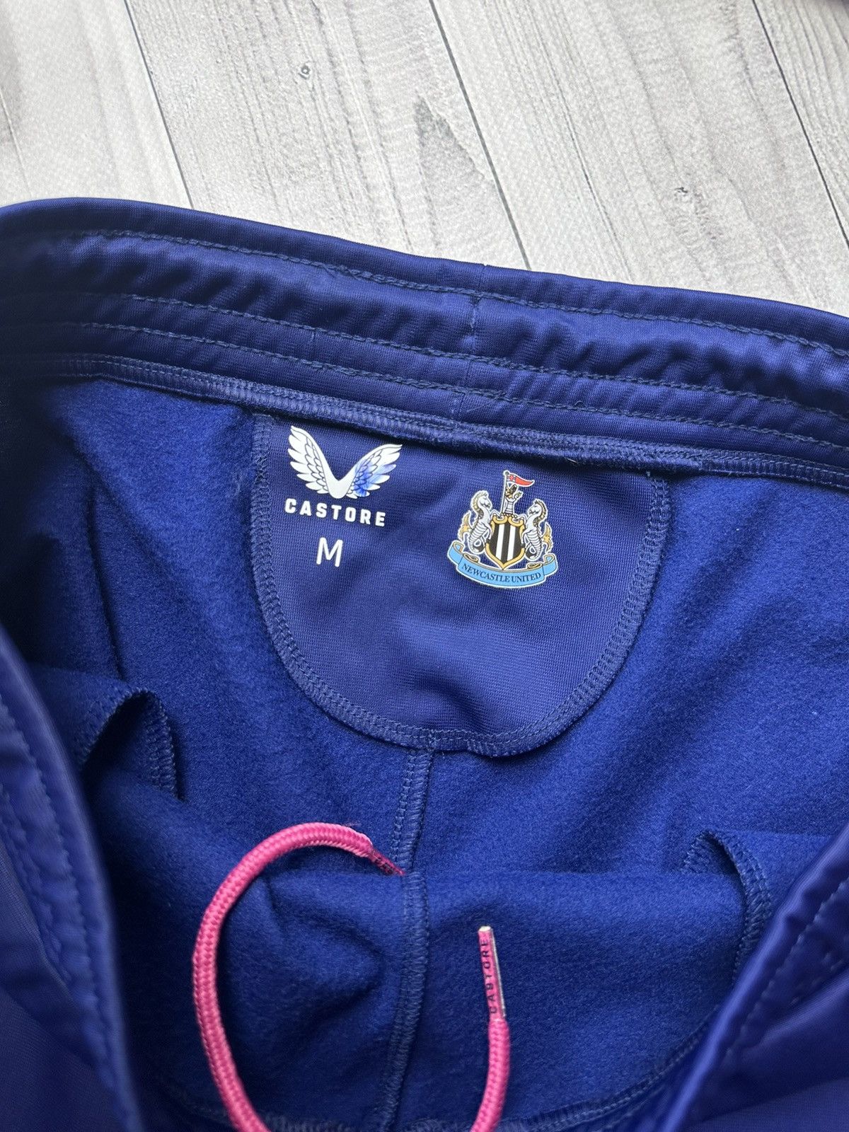 Castore × Vintage Castore New Castle United soccer joggers size M Size US 32 / EU 48 - 4 Thumbnail