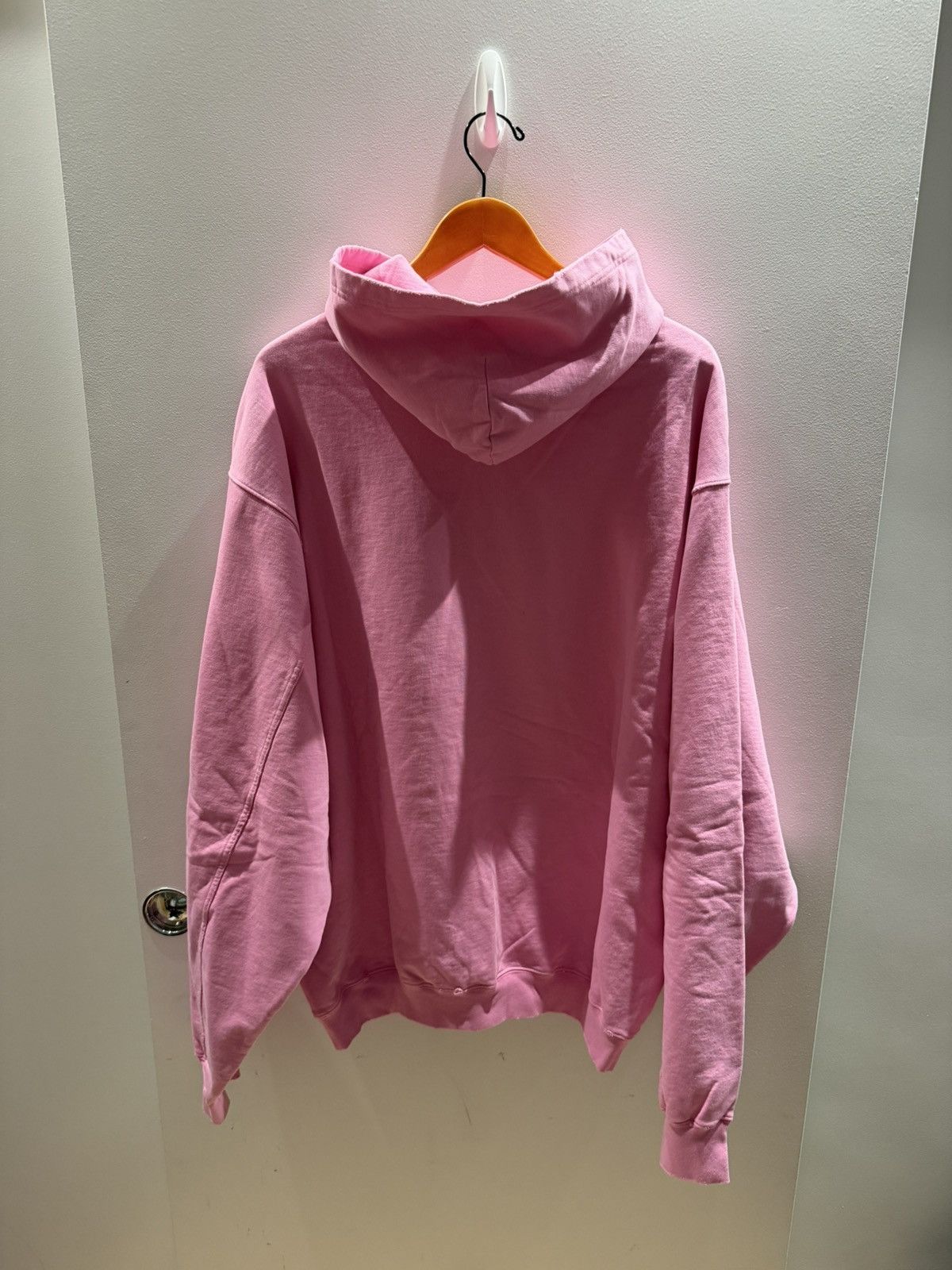 Balenciaga Balenciaga Destroyed Logo Print Hoodie Large Fit Pink XS Size US L / EU 52-54 / 3 - 12 Thumbnail
