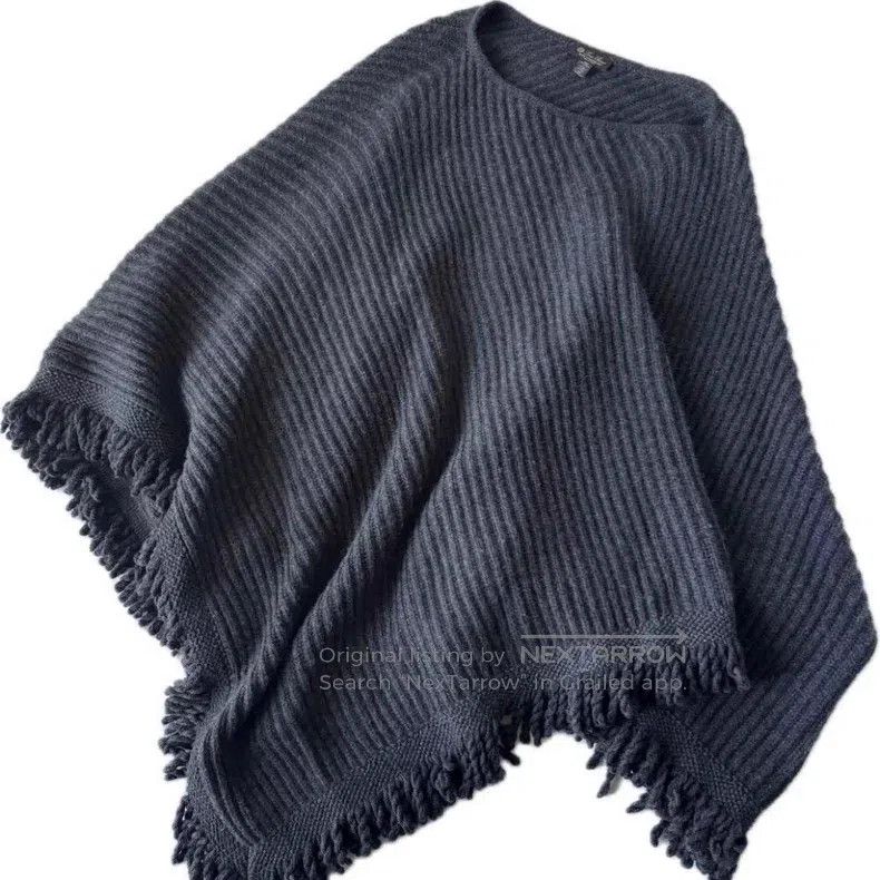 Loro Piana Loro Piana Baby cashmere cloak Size M / US 6-8 / IT 42-44 - 1 Thumbnail