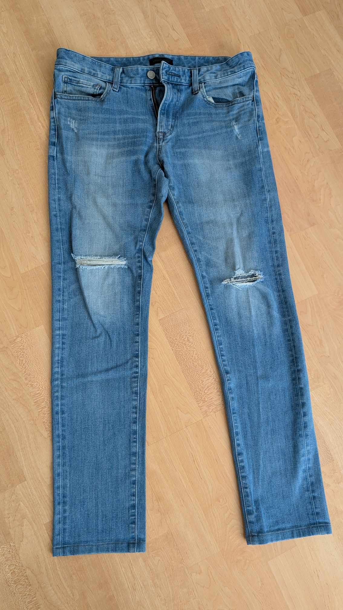 Uniqlo Uniqlo Blue Slim Fit Jeans Size US 30 / EU 46 - 1 Thumbnail