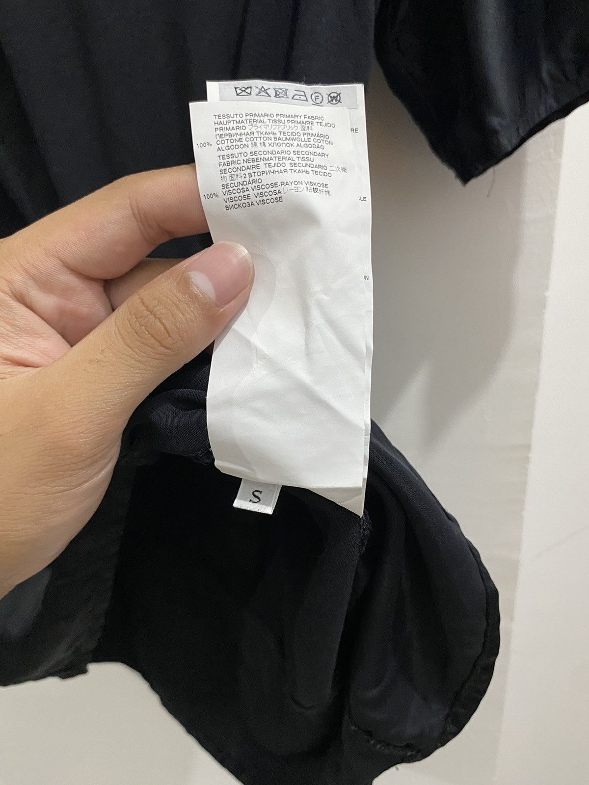 Maison Margiela MAISON MARGIELA BLACK SATIN SPLICED SHIRT Size S / US 4 / IT 40 - 10 Thumbnail