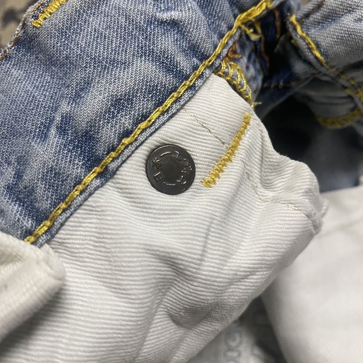 Evisu Evisu Light Denim Flare Jeans Thrashed Size 30" / US 8 / IT 44 - 19 Thumbnail