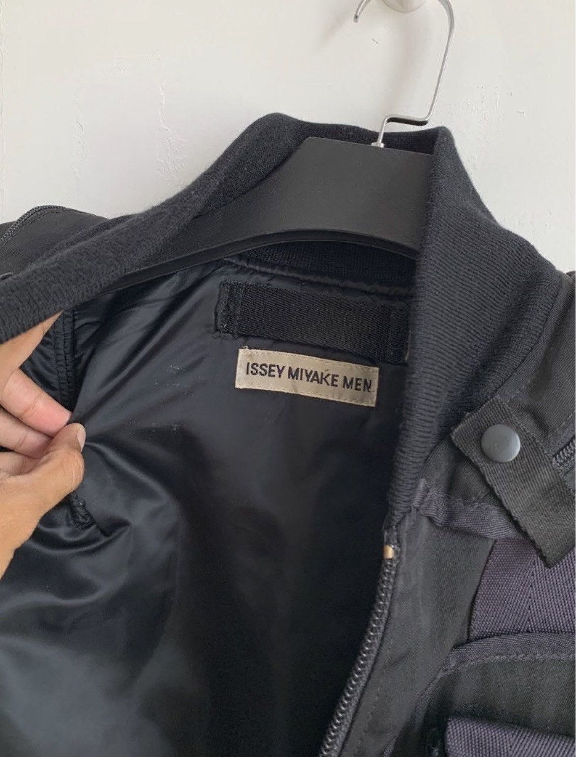 Issey Miyake VTG AW96 issey miyake cargo parachute bomber jacket Size US M / EU 48-50 / 2 - 4 Thumbnail