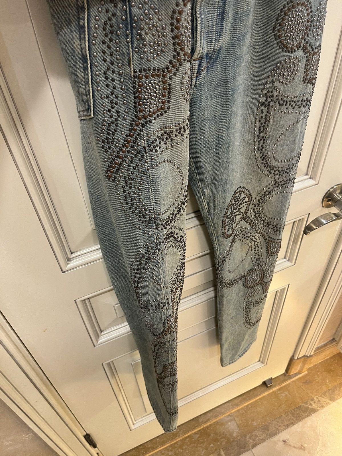 Valentino Valentino Slim-fit studded faded denim jeans size29 Size US 29 - 12 Thumbnail
