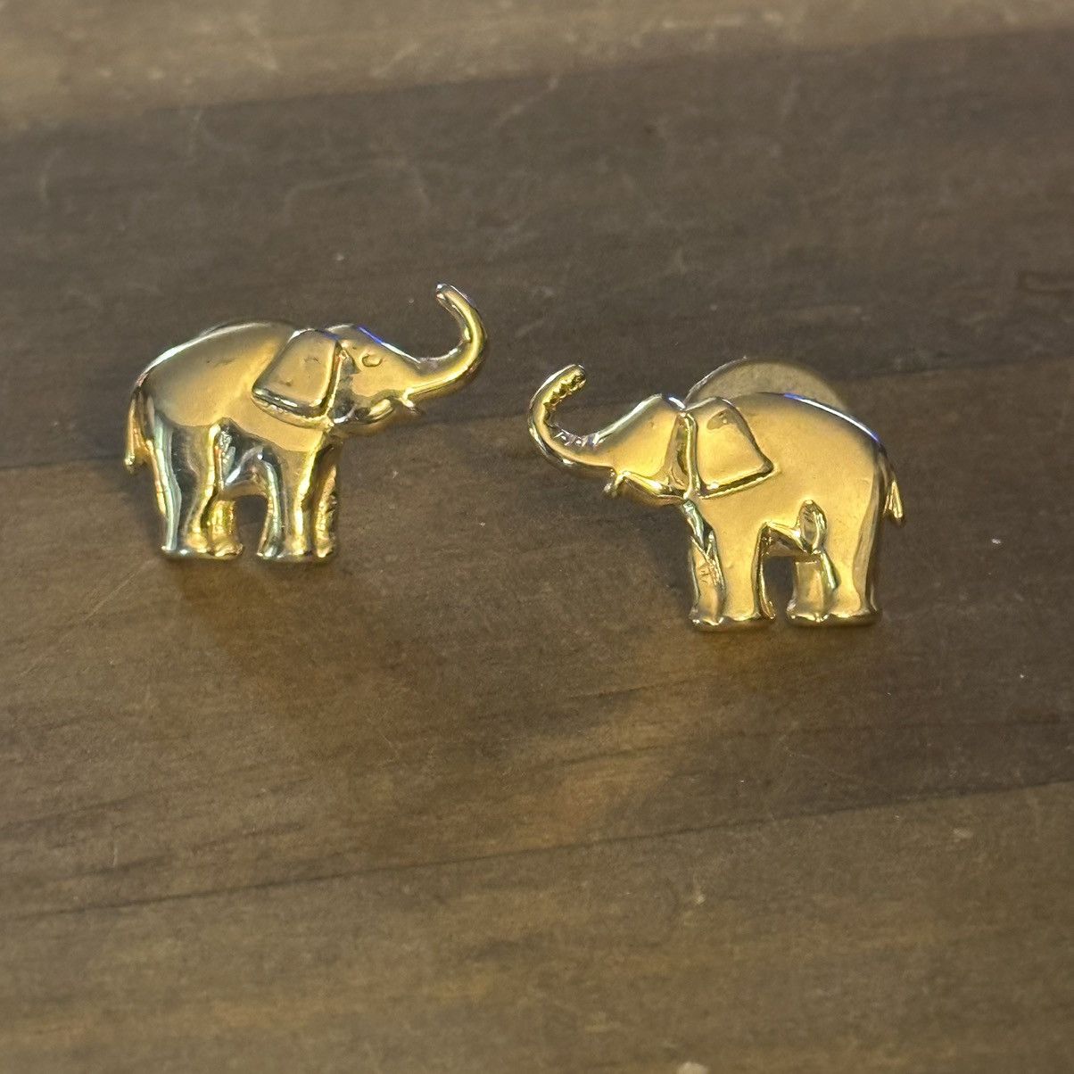 Other Gold tone lucky elephant post earrings Size ONE SIZE - 4 Thumbnail