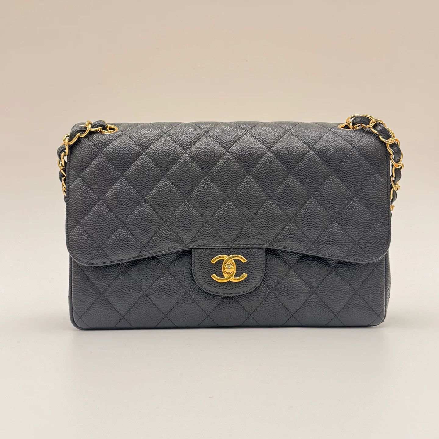 Chanel Pre-loved Bag Very good condition Size ONE SIZE - 1 Thumbnail