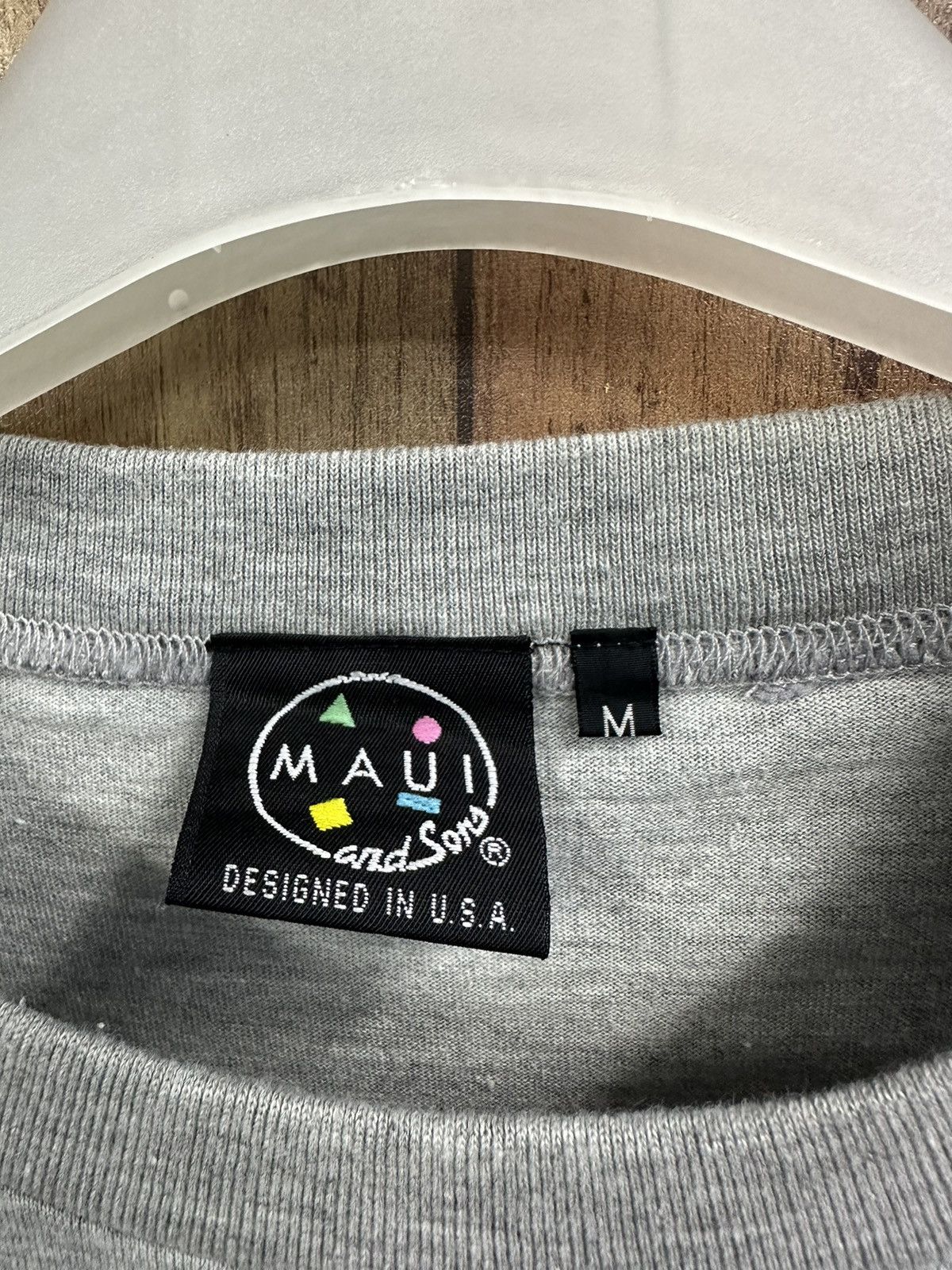 Maui and Sons Vintage Maui And Sons Center Logo TShirt A450 Size US M / EU 48-50 / 2 - 7 Thumbnail