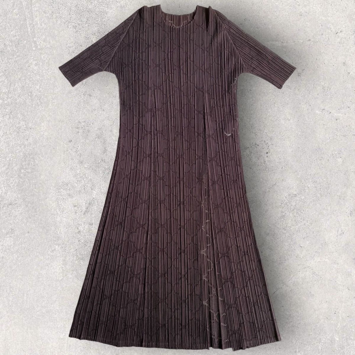 Issey Miyake Perforated Pleated Dress Size L / US 10 / IT 46 - 1 Thumbnail