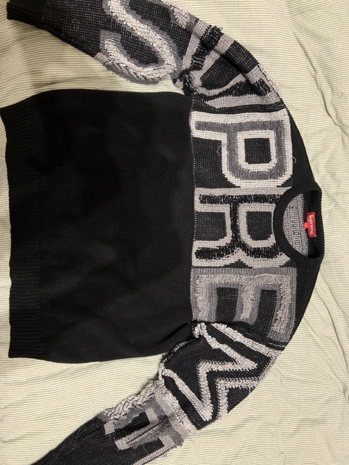 Supreme Embroided Supreme Logo Size US M / EU 48-50 / 2 - 2 Thumbnail