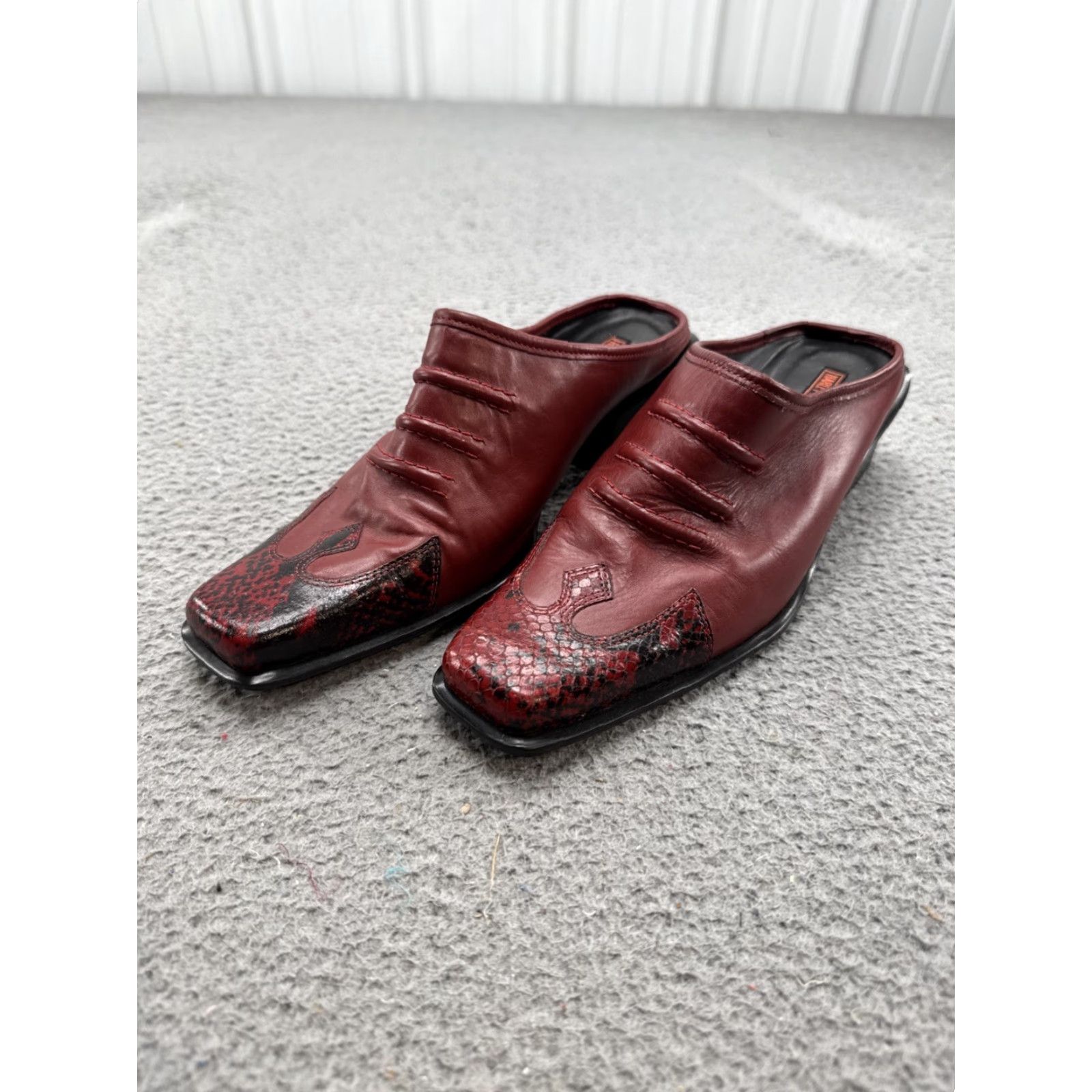 Harley Davidson Harley-Davidson Dawn Slides Women’s 8 M Leather & Snake Skin Mules Slip On Shoes Red Size US 8 / IT 38 - 2 Thumbnail