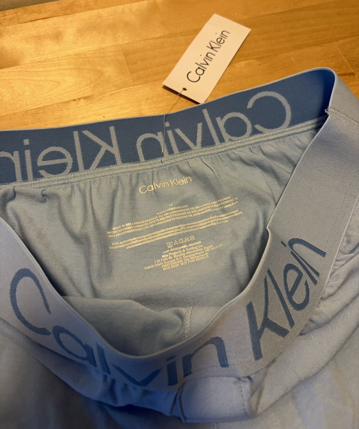 Calvin Klein Calvin Klein BNWT boxer brief blue medium logo waistband Size 32 - 2 Thumbnail