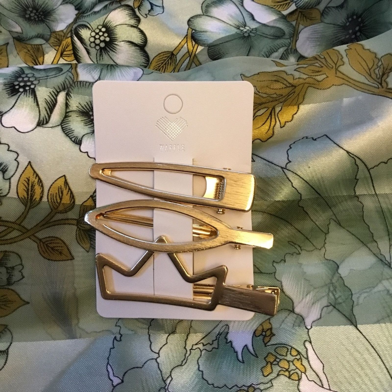 Other Gold Crown Shaped Clips - Set of 3 Size ONE SIZE - 1 Thumbnail