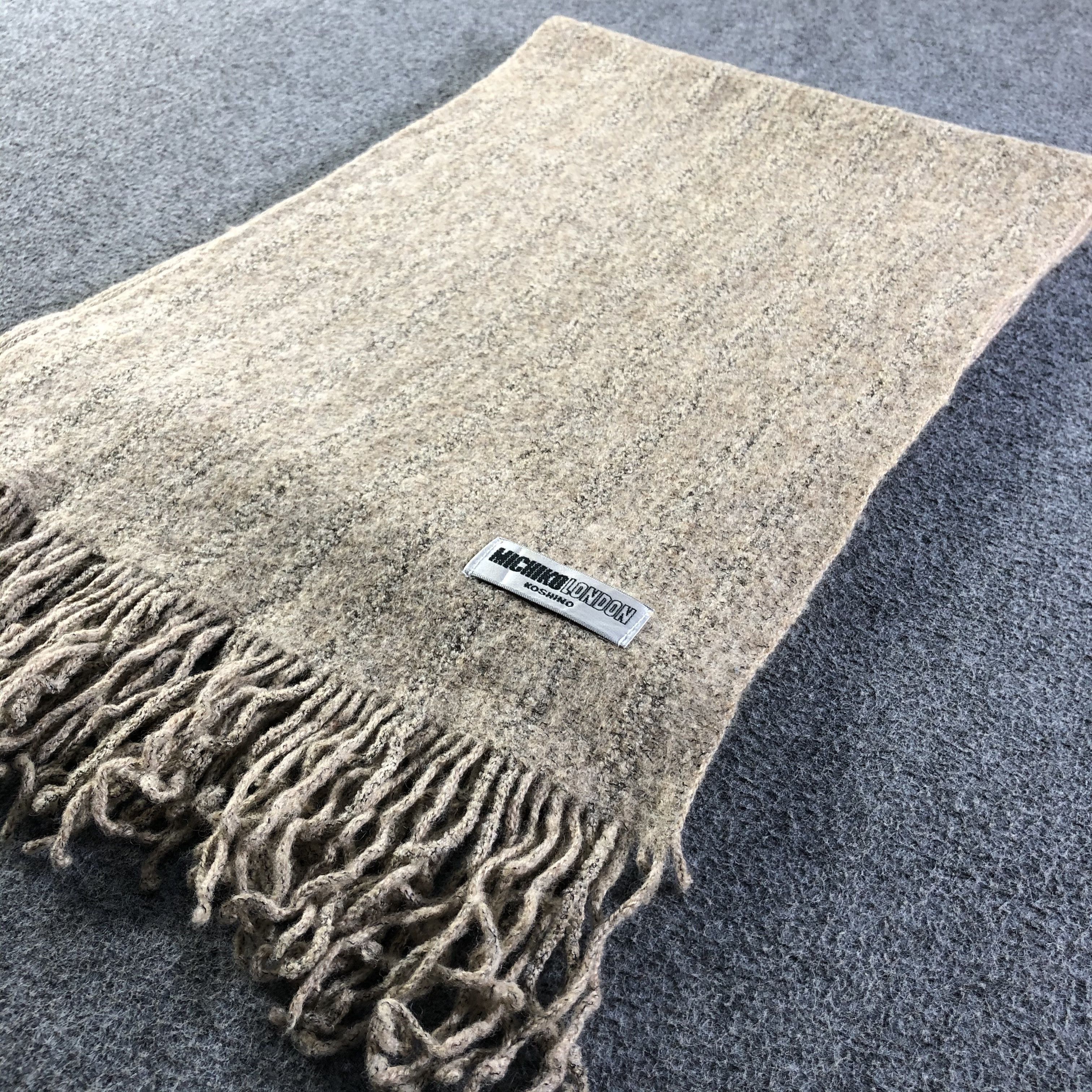 Michiko Koshino London Michiko Koshino London Scarf / Muffler / Neckwear Size ONE SIZE - 6 Thumbnail