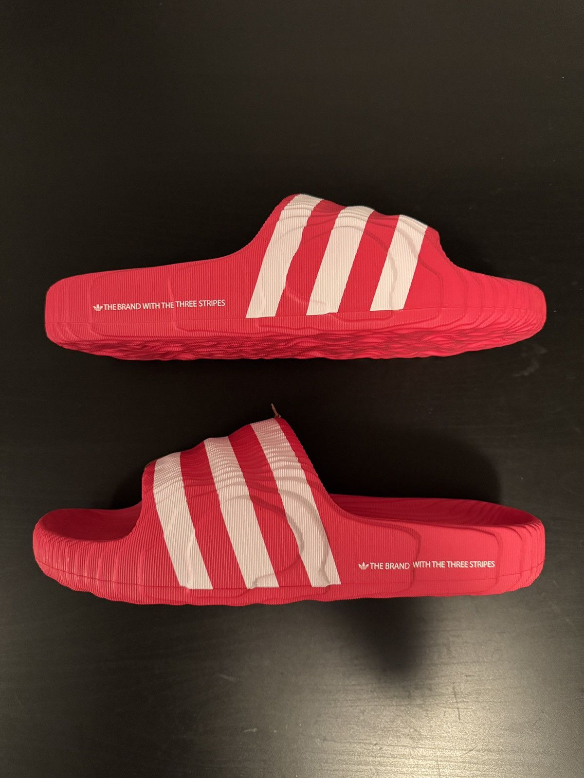 ADIDAS ADILETTE 22 SLIDES BETTER SCARLET CLOUD WHITE