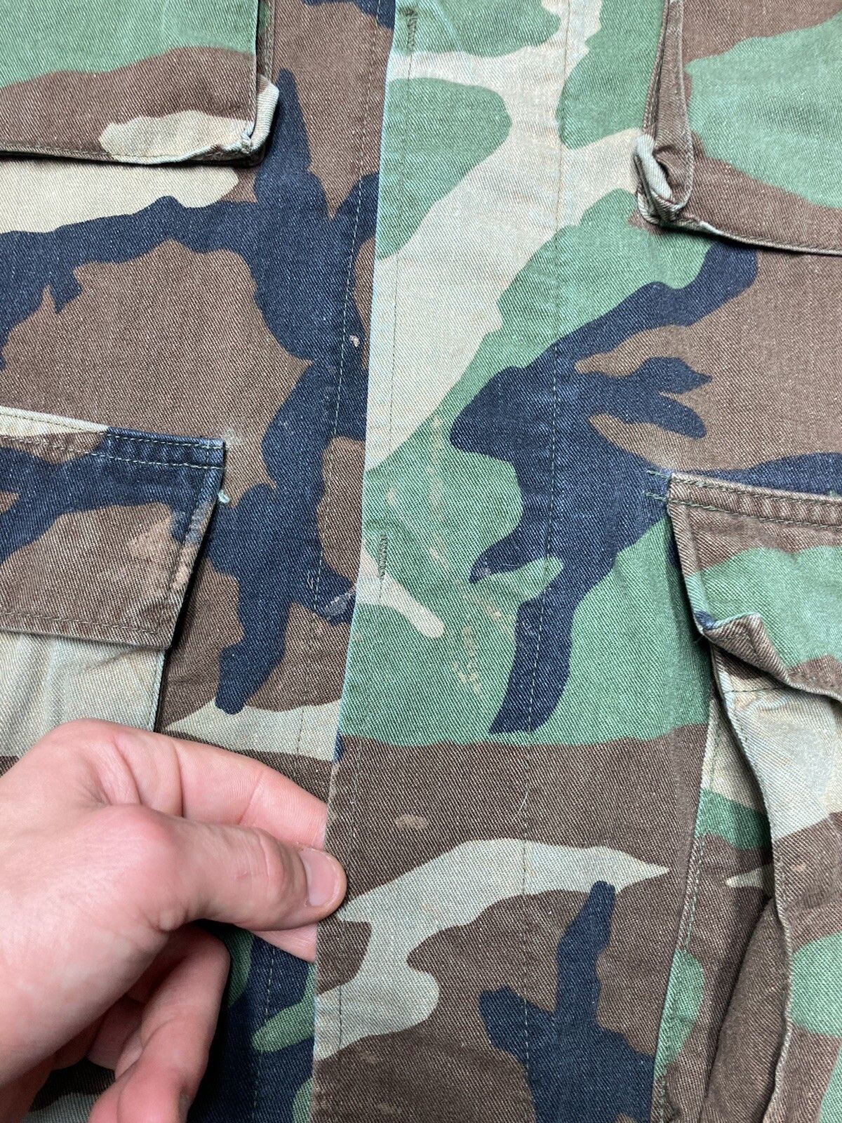 Vintage 70s army OG-107 field shirt hidden buttons camo military M/L Size US M / EU 48-50 / 2 - 5 Thumbnail