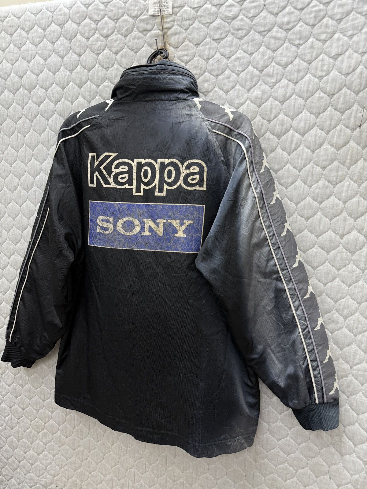 Kappa 🔥🔥🔥ARCHIVE VINTAGE KAPPA SONY JUVENTUS FADED JACKET Size US L / EU 52-54 / 3 - 4 Thumbnail