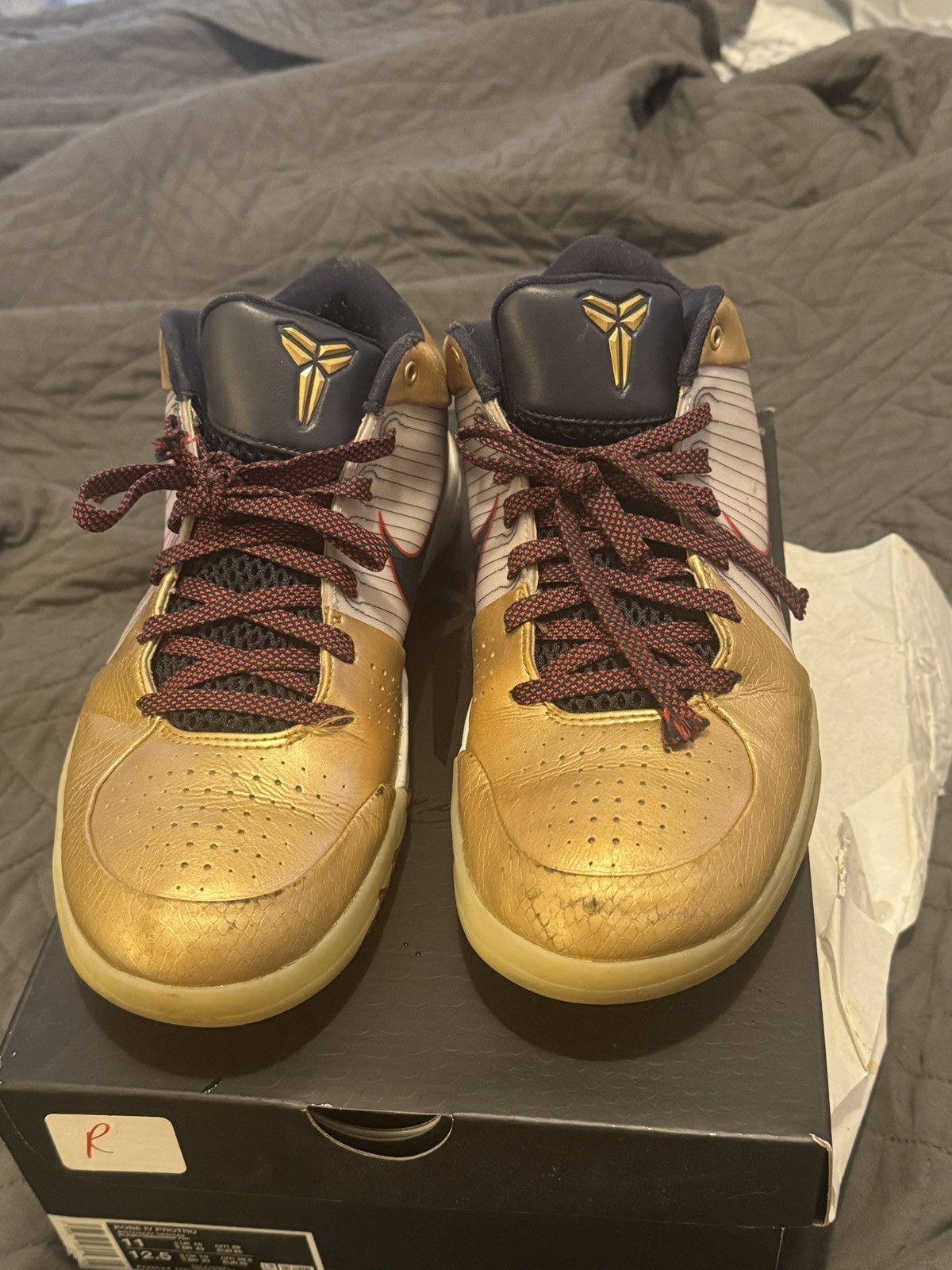 Kobe 4 Protro Gold Medal