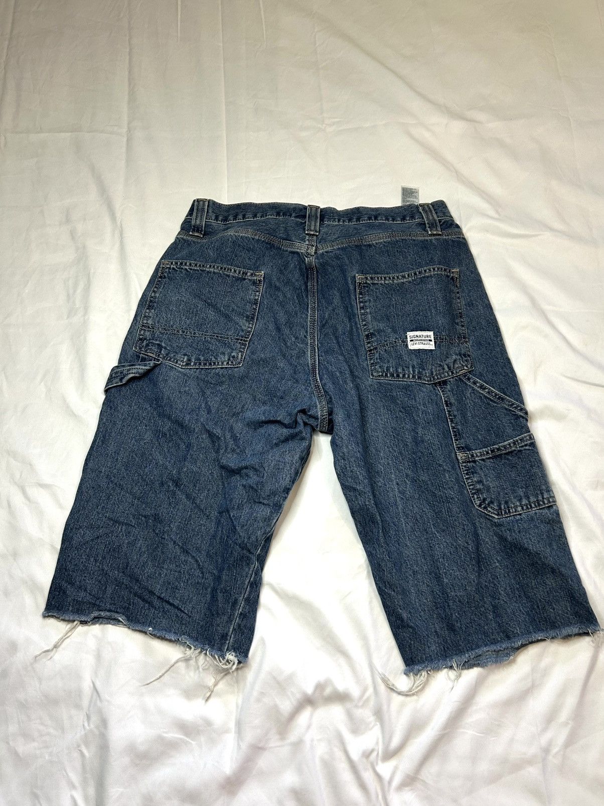 Levi's LEVI’s 519 DISTRESSED DENIM JORTS Size US 34 / EU 50 - 3 Thumbnail