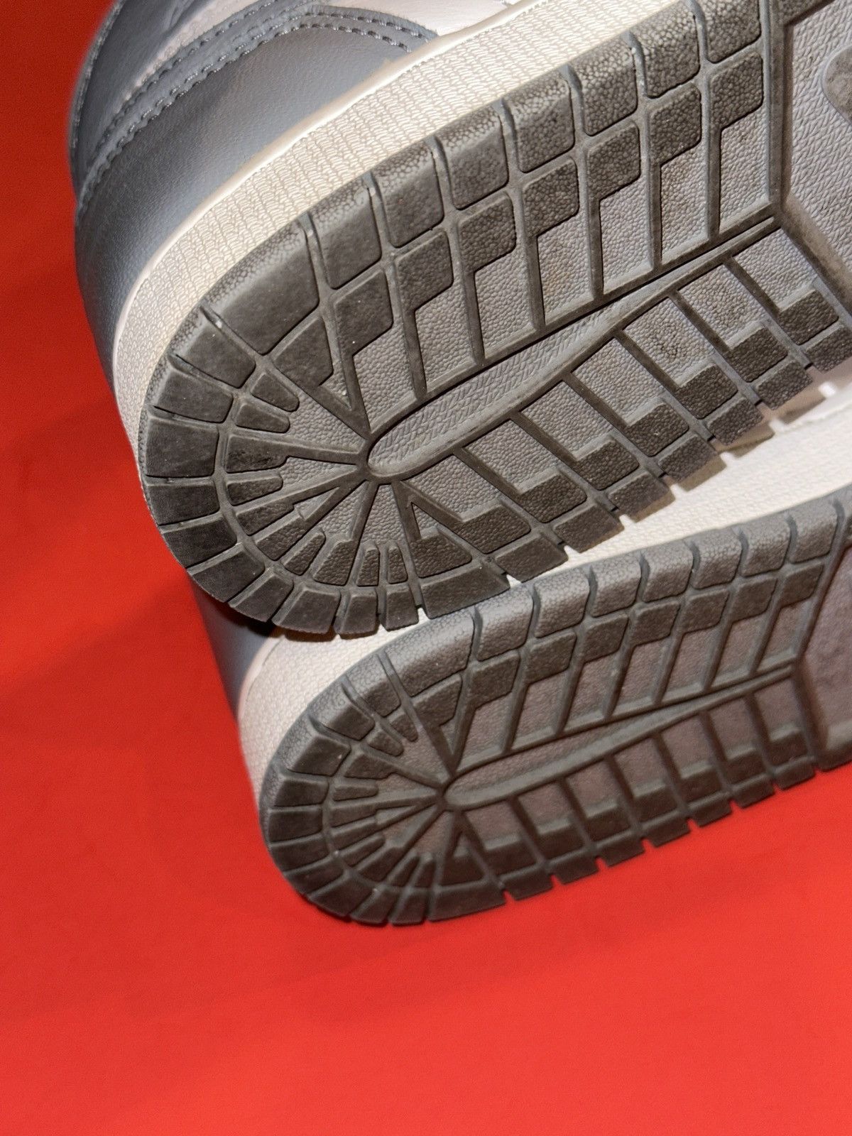 Jordan Brand Nike Air Jordan 1 Retro High Stealth Gray White 575441-037 Size US 5.5 / EU 38 - 8 Thumbnail