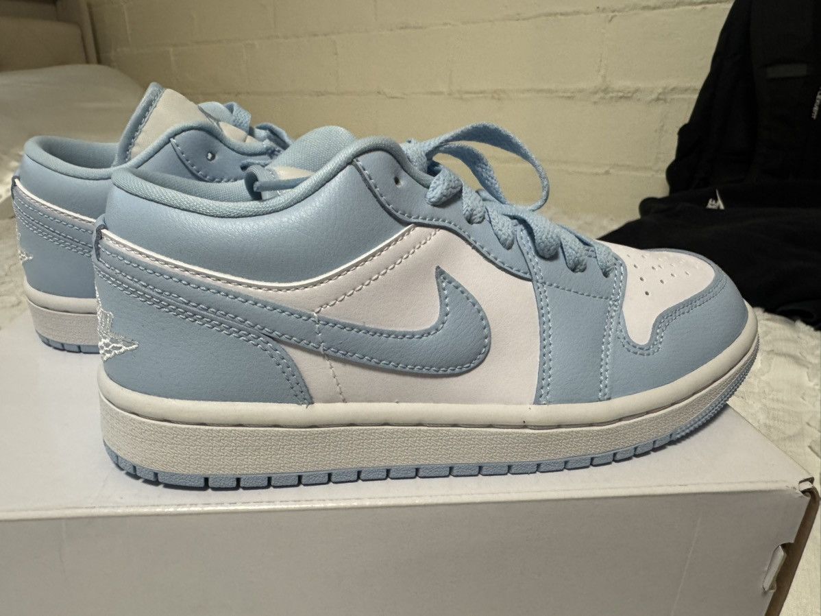 Nike WMNS AIR JORDAN 1 LOW Size US 6 / IT 36 - 8 Thumbnail