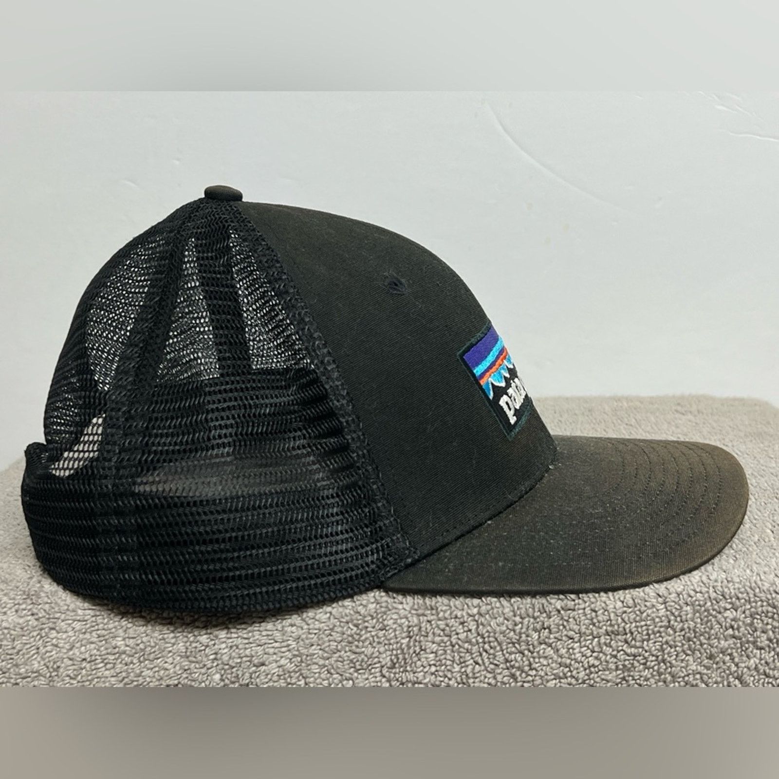 Patagonia Patagonia Hat Men’s Snapback Black P-6 Logo LoPro Trucker Size ONE SIZE - 2 Thumbnail