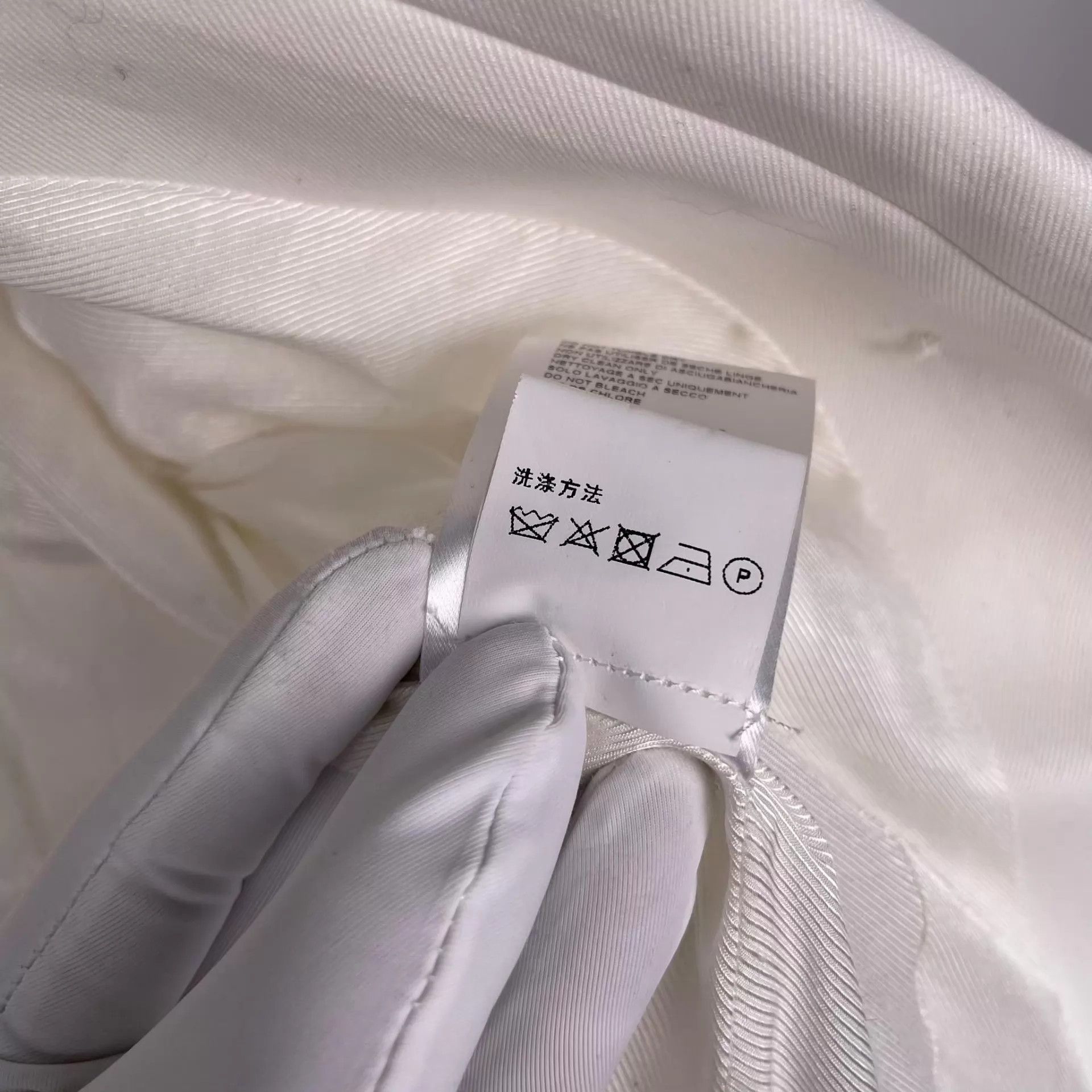 Balmain Balmain Women's White Blazer 38 260419MZS3S07 Size XS / US 0-2 / IT 36-38 - 8 Thumbnail