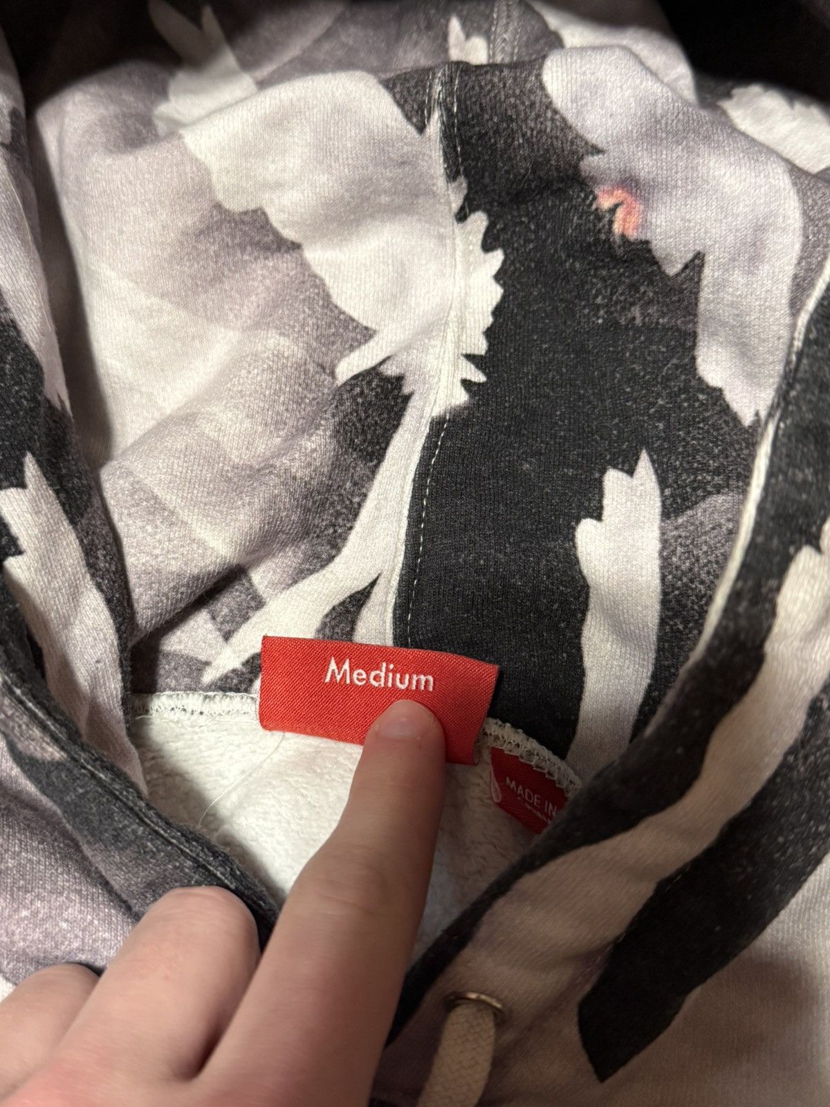 Supreme Supreme Doves Hoodie Medium Long Live Supreme Size US M / EU 48-50 / 2 - 5 Thumbnail
