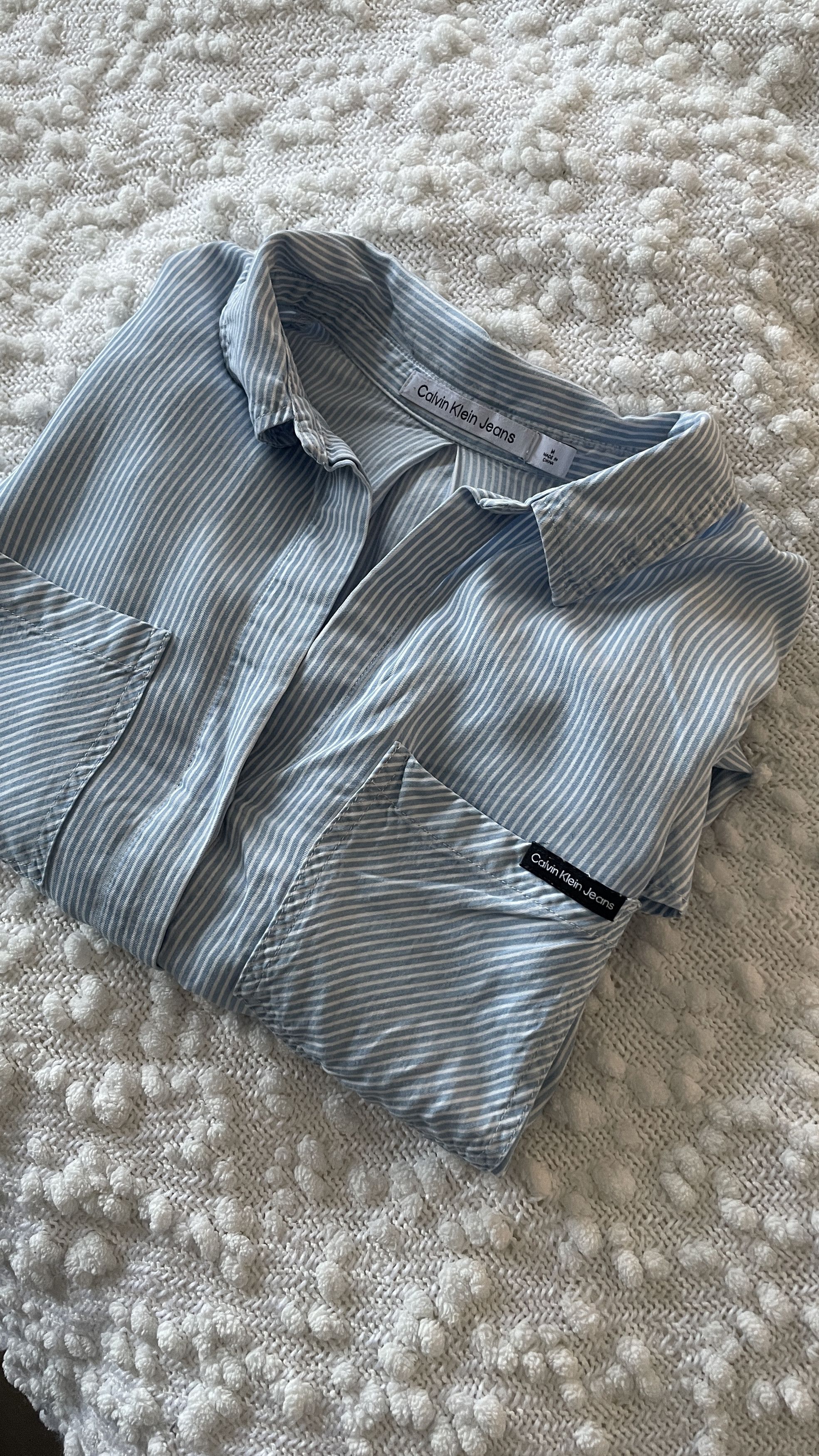Calvin Klein BLUE AND WHITE BUTTON-UP SHIRT CALVIN KLEIN (M) Size M / US 6-8 / IT 42-44 - 4 Thumbnail