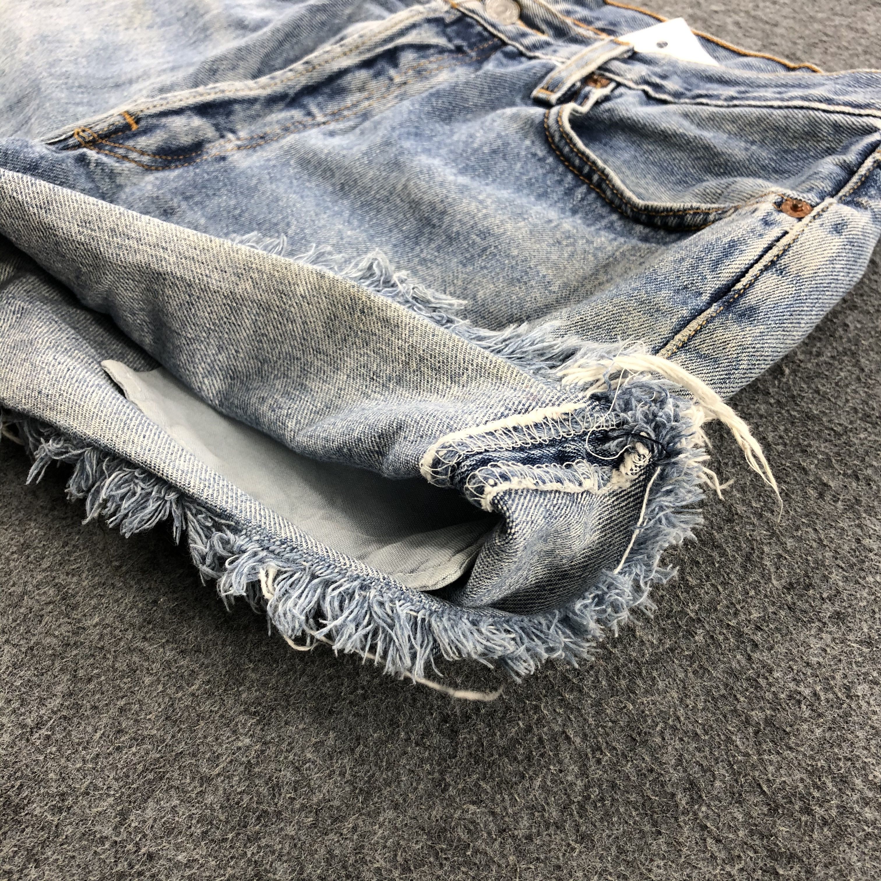 Levi's Vintage Light Wash Levis 501 Jeans-JM2088 Size 35" - 6 Thumbnail