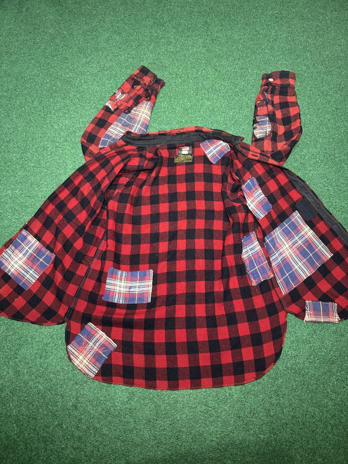 Woolrich Woolen Mills Vintage 40s Woolrich Cat Eye XL Patchwork Distressed Flannel Size US XL / EU 56 / 4 - 2 Thumbnail