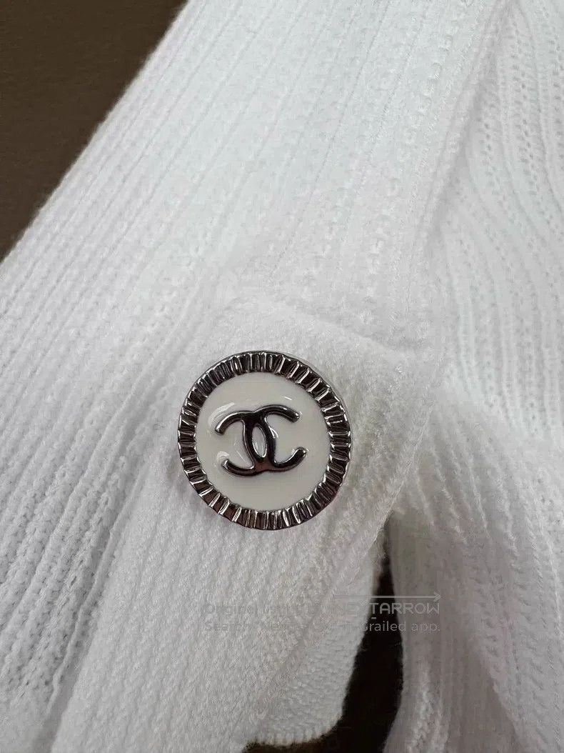 Chanel Chanel 24P white round-necked clover embroidered knitted s Size XS / US 0-2 / IT 36-38 - 7 Thumbnail