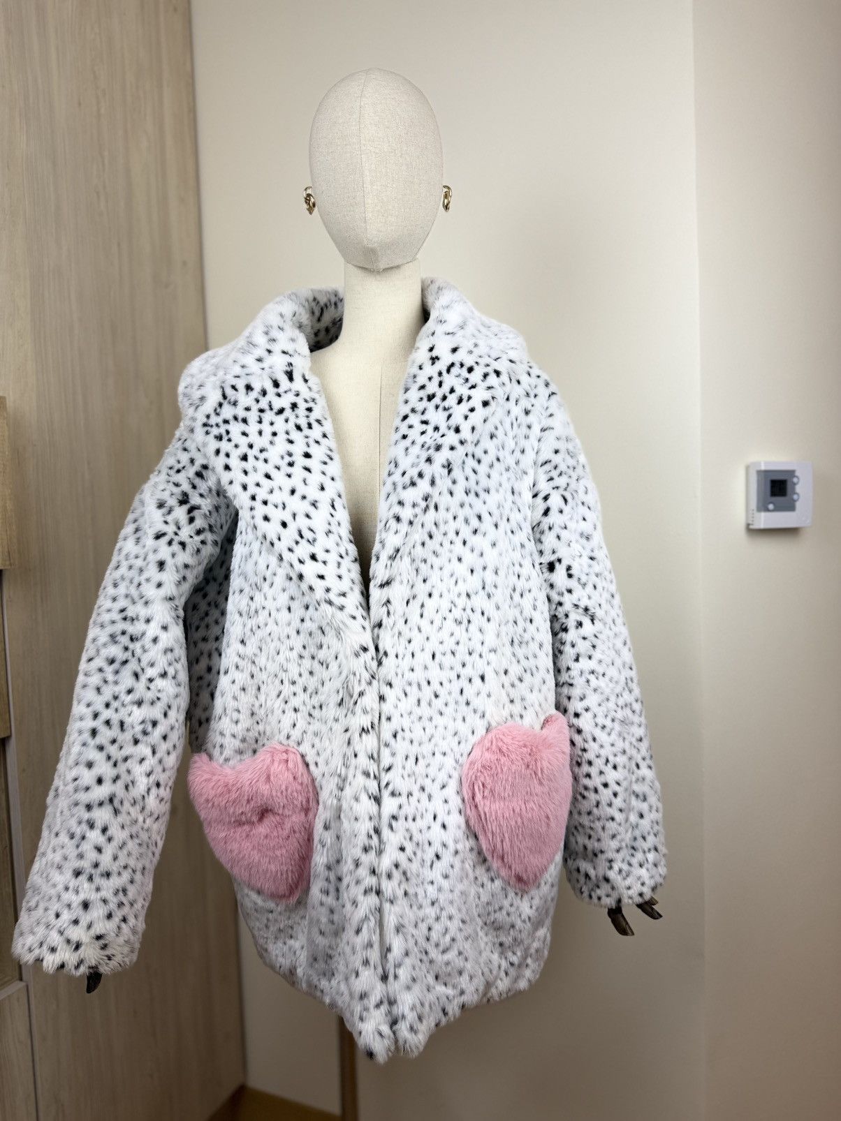 Other Skinnydip London Faux Fur YK2 Coat with Heart Pockets Size ONE SIZE - 3 Thumbnail