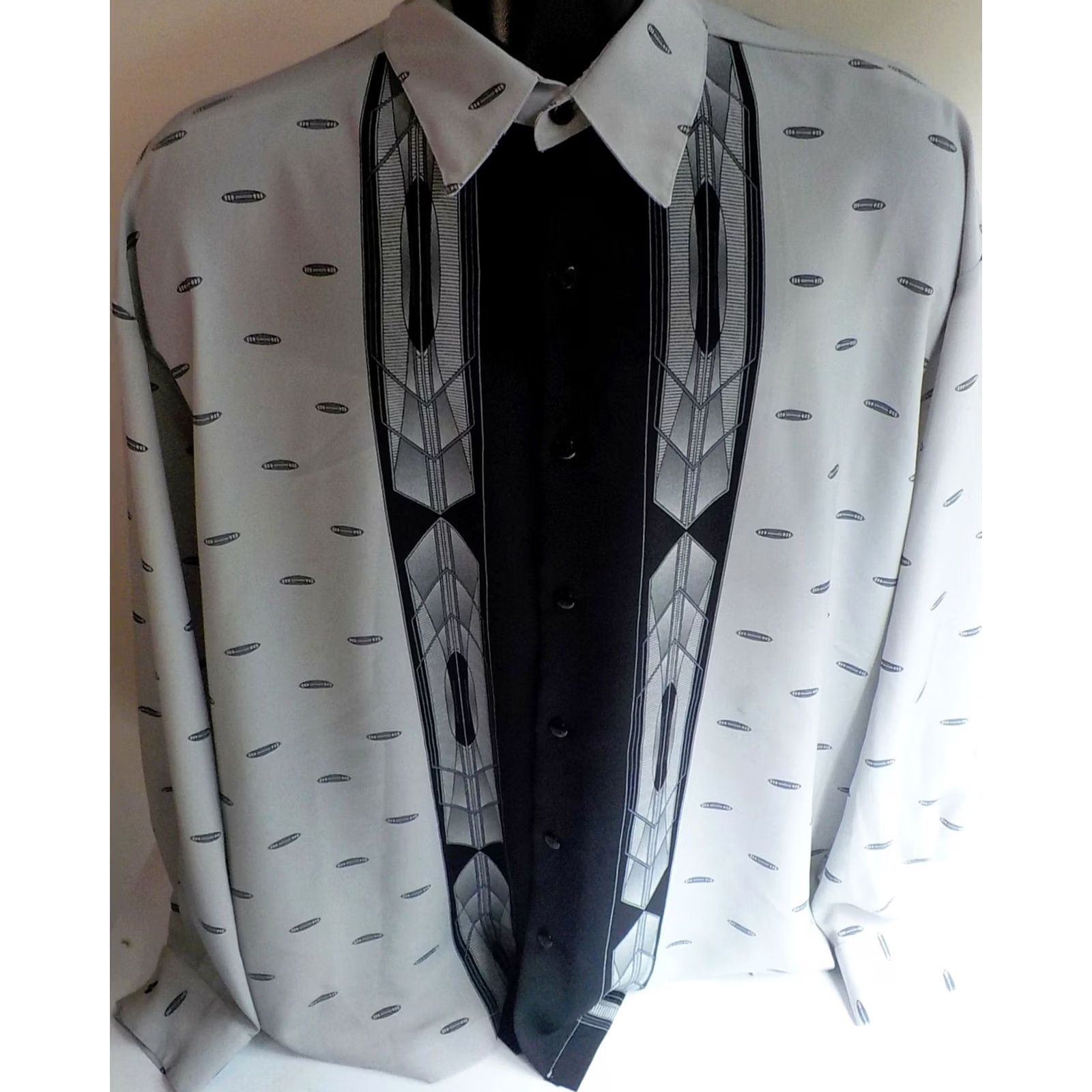 Vintage VTG Monzini Collection LS Shirt Button-Front Gray Black SZ XL USA Mens Long Sleeve Oblong Print Polyester Regular -TBD- Size US XL / EU 56 / 4 - 2 Thumbnail