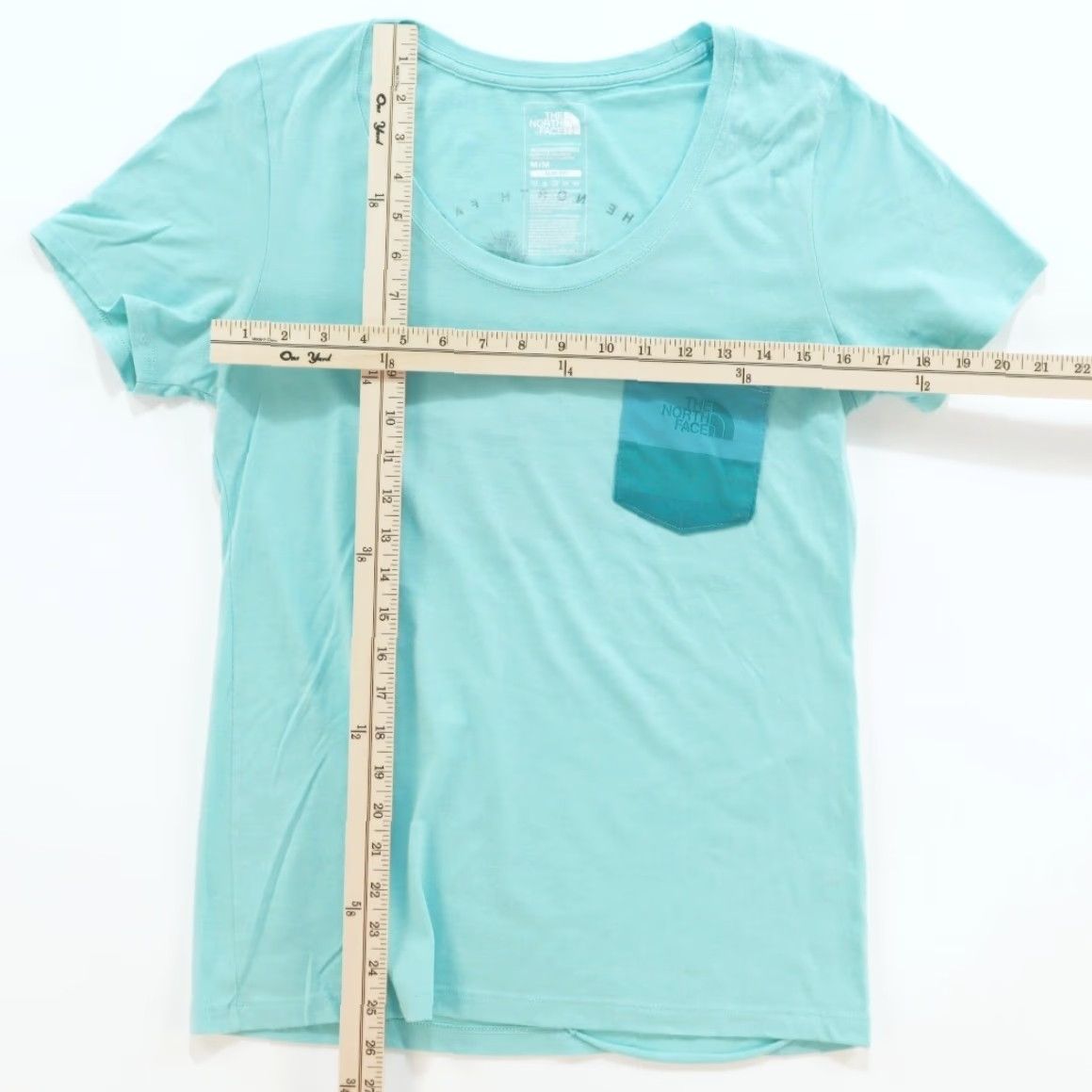 The North Face The North Face Shirt Women's M Teal Pocket T-Shirt Size M / US 6-8 / IT 42-44 - 2 Thumbnail