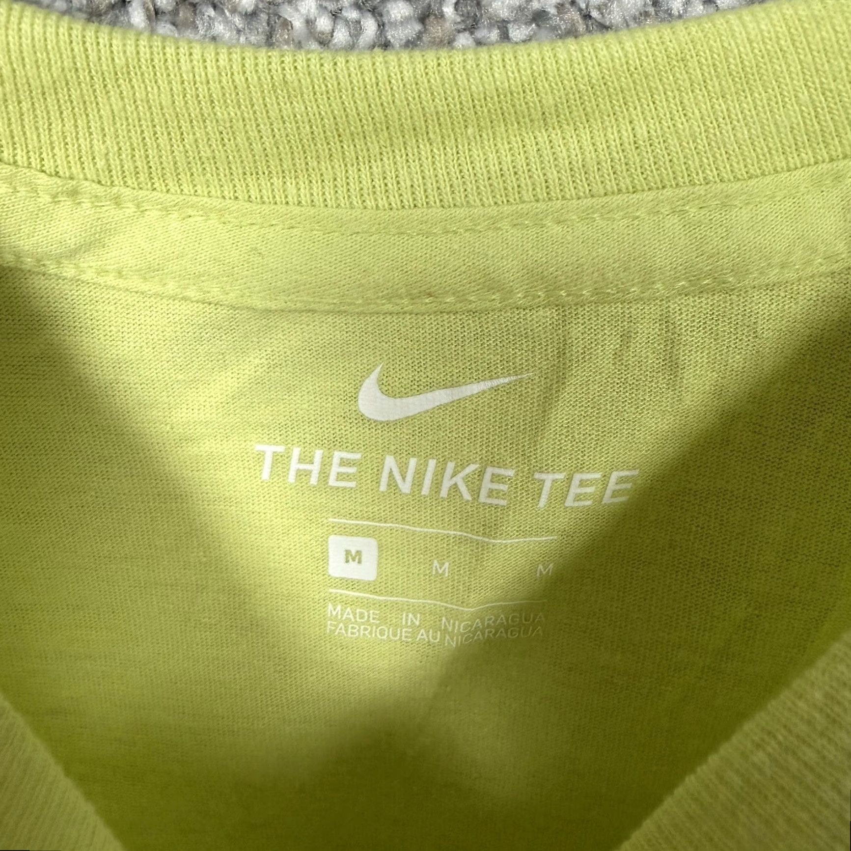 Nike Nike Shirt Mens Medium Lime Green Just Do It The Nike Tee Cotton AT2745-352 Size US M / EU 48-50 / 2 - 5 Thumbnail