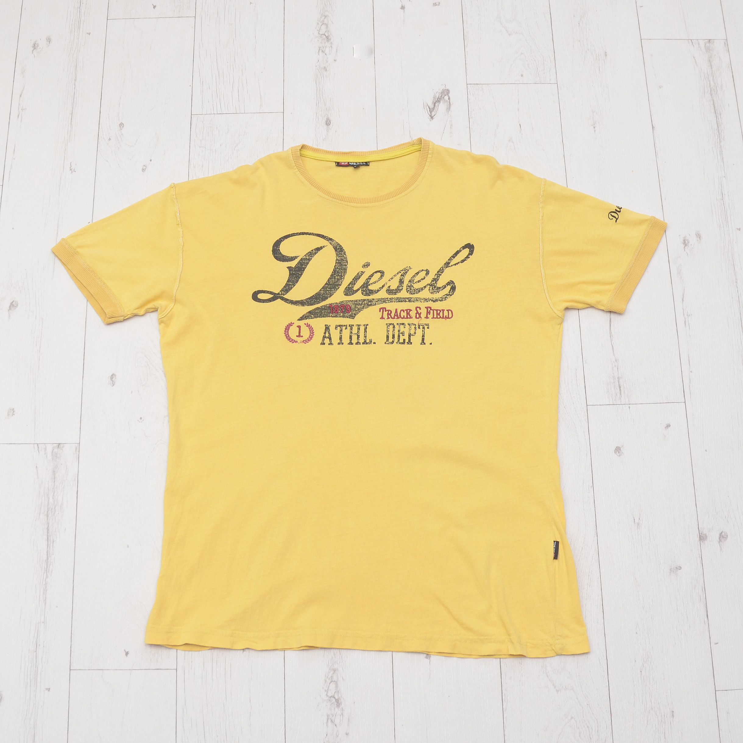 Diesel × Vintage Vintage Diesel Big Logo T-shirt Y2K Faded Tee Yellow Rare Size US XXL / EU 58 / 5 - 1 Thumbnail